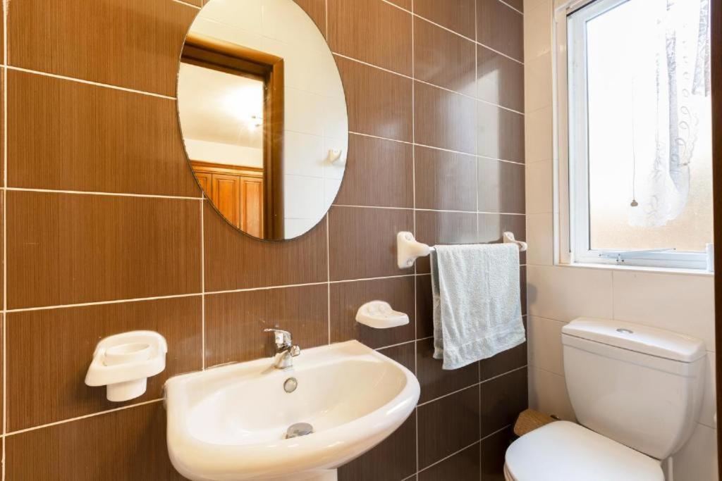 Gudja - Lovely 3 Bedroom Unit With Own Private Entrance Exterior photo